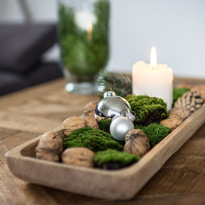 Holzschale weihnachtlich dekoriert