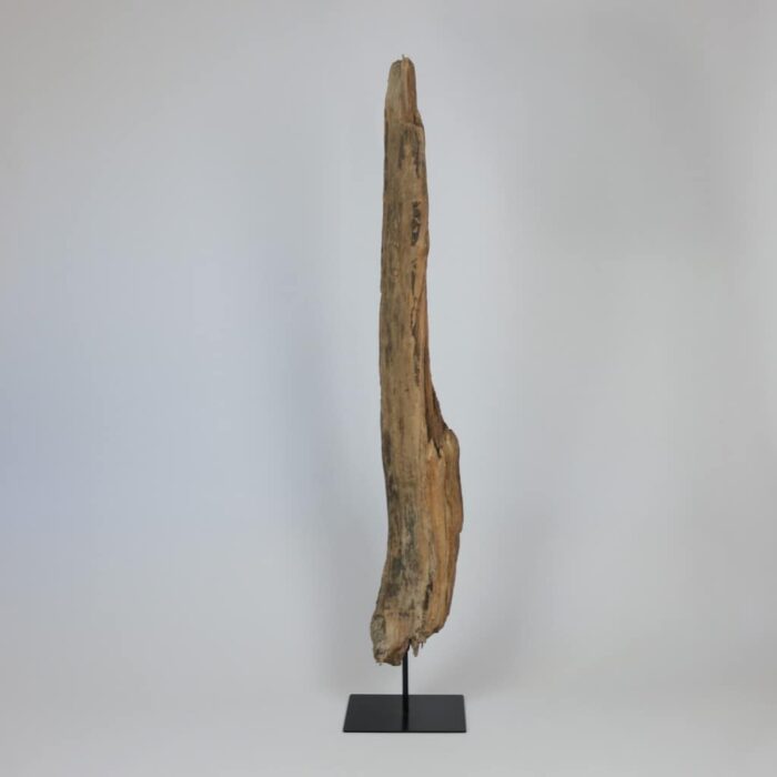 schöne Skulptur aus Treibholz - passend für moderne Einrichtungen oder als Hoteldeko oder Restaurantdeko