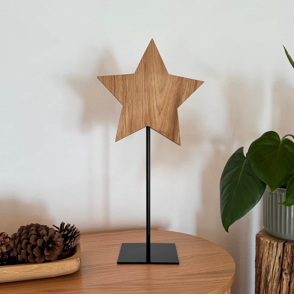 Stern auf Metallfuss aus Eichenholz - schöne Weihnachtsdekoration oder Geschenk