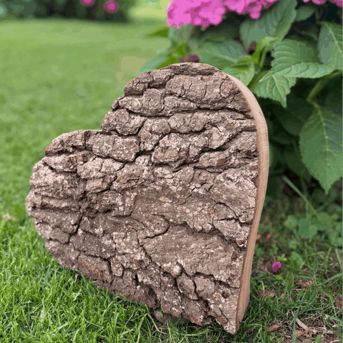 Gartendeko rindenherz - schöne Deko für deinen Garten - Aus schönen Eichenholz mit erhaltener Rinde